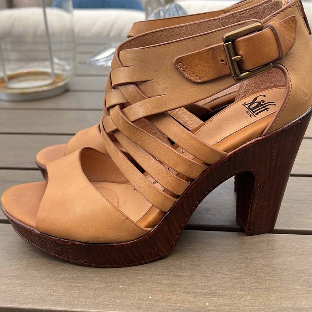 Sofft• Womens Ohanna Leather heal 9 1/2